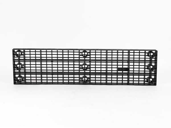 underside view of plastic 66x16 Grid Top